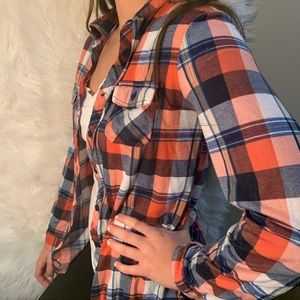 WOMENS FLANNEL FROM BUCKLE!!